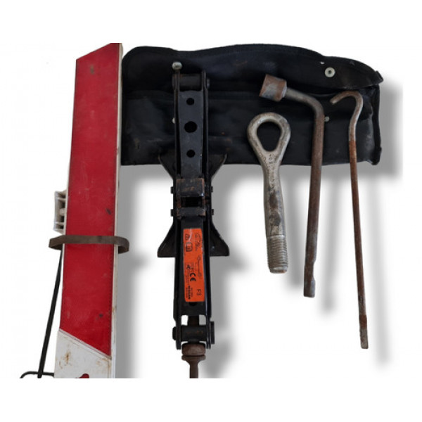 Kit Macaco Chave De Roda Triangulo Nissan Sentra Sv 2014
